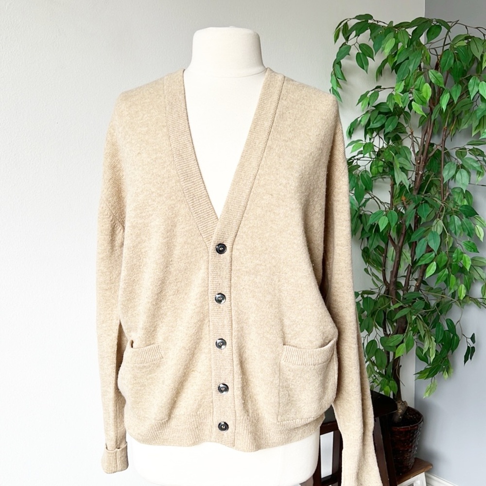 Jaeger Knitwear Made in Scotland Wool Cardigan sweater